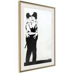 Arkiio Affisch Policemen Kissing [Poster] 20x30 Poster